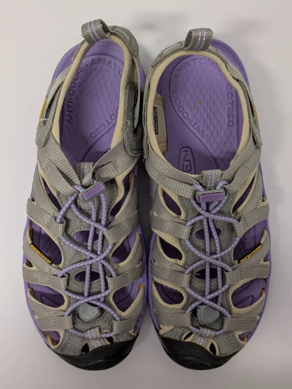 KEEN Whisper Sandal in Light Grey & Orchid